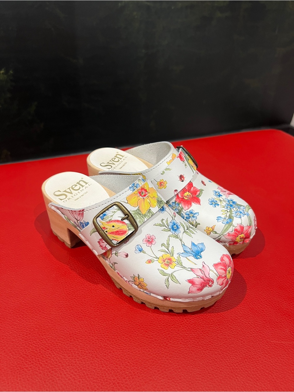 Sven White Floral Leather Clog with Multicolor Flowers